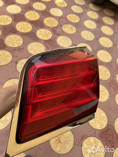 Задний правый внутренний фонарь на lexus LX 570