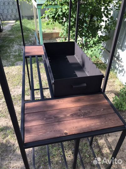 Мангал с крышей