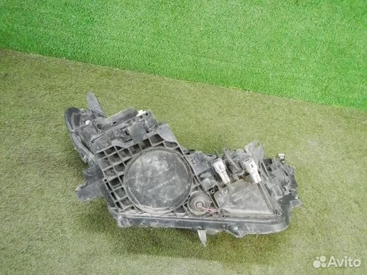 Фара левая Toyota RAV4