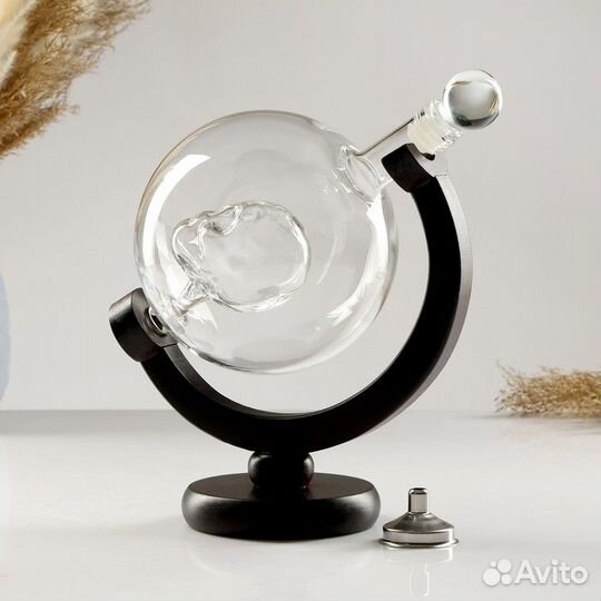 Штоф Череп, на подставке, 800 мл, 18 х 12,5 х 19 с