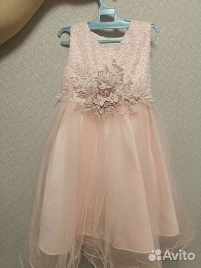 Платье нарядное для девочки 116 -122 см