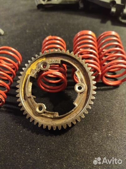 Запчасти на Traxxas E-Revo, summit, Revo