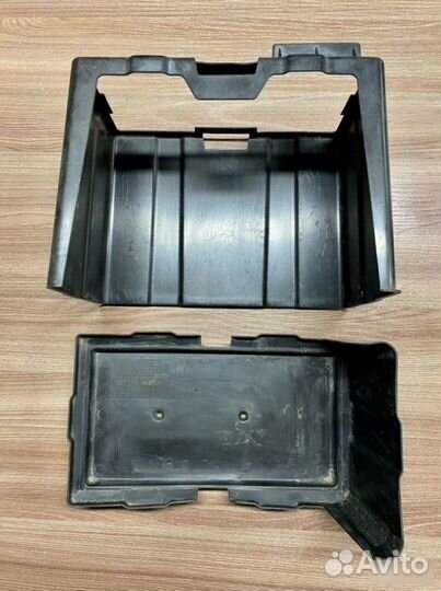 Кожух аккумулятора Honda Civic 8 FD 2006-2011