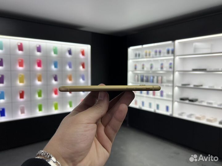iPhone Xr, 64 ГБ