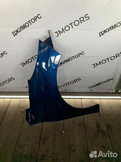 Крыло переднее правое Peugeot 207
