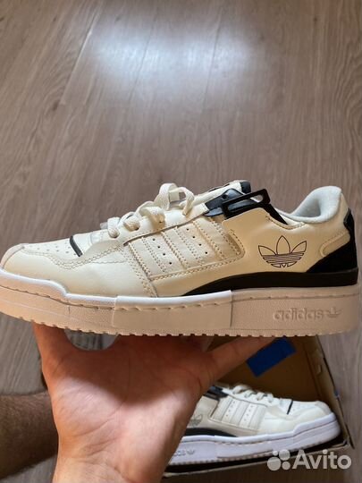 Adidas forum low