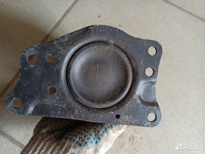 Опора двигателя Skoda Fabia 1 1999-2007