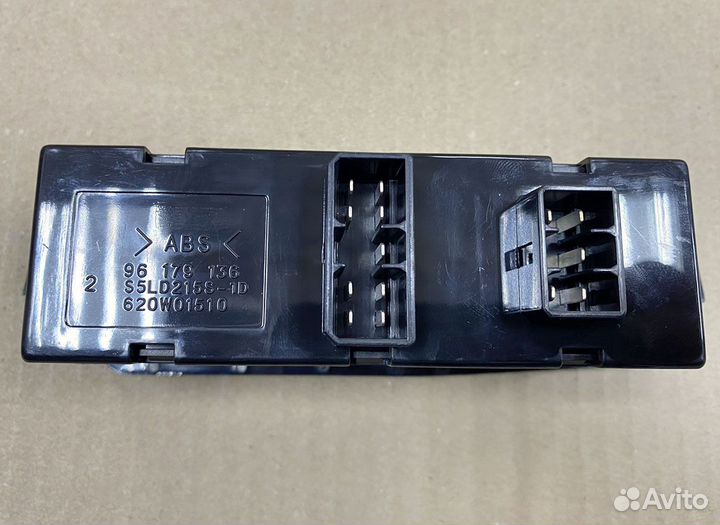 Блок управления стеклоподъемниками Daewoo Nexia