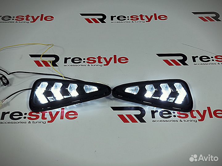 Ходовые огни Toyota Camry 55 14-17г Modellista