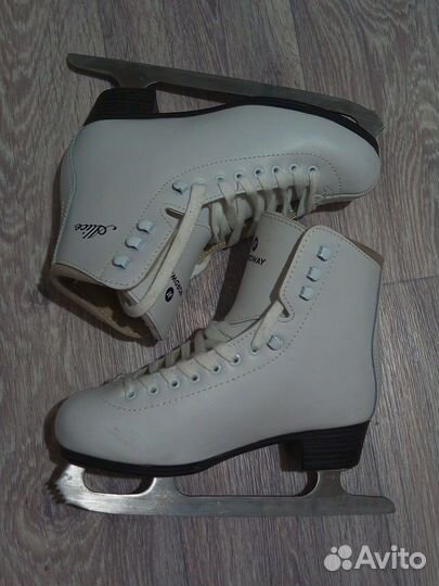 Коньки фигурные Alice