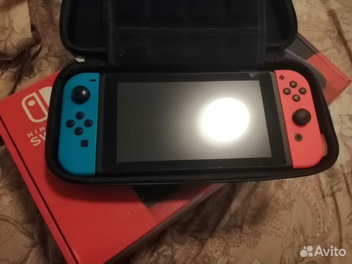 Nintendo Switch rev 2 (не прошитая) +128GB + чехол