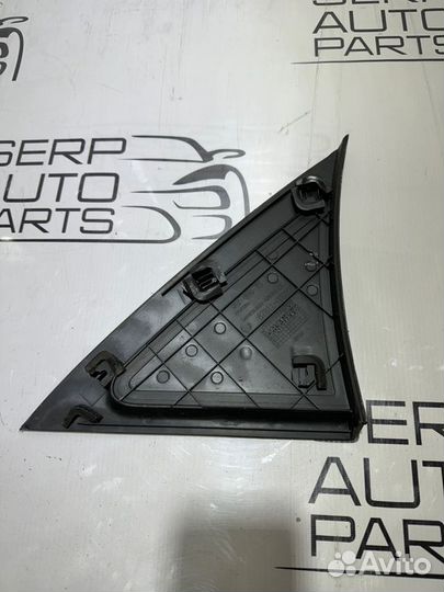 Накладка на стойку левая Kia Rio 2 JB G4EE 2011