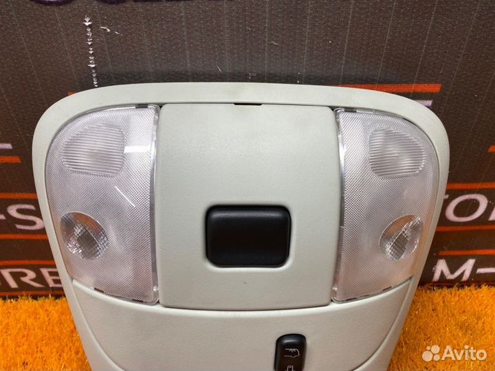 Плафон освещения Mercedes-Benz M-Class W163