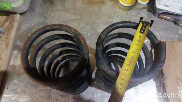 Пружины задние Ford Scorpio универсал 1993г.в 2шт