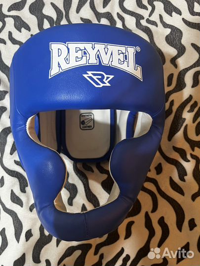 Шлем reyvel