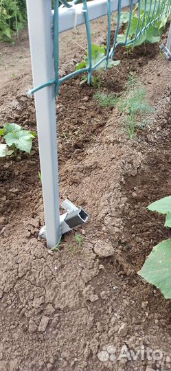 Шпалера металлическая для подвязки огурцов