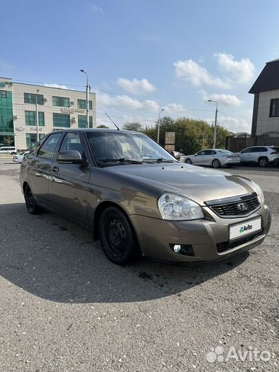 LADA Priora 1.6 МТ, 2015, битый, 400 000 км