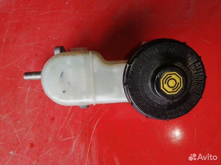 Главный тормозной цилиндр Honda Accord 7