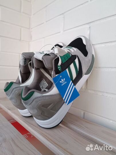 Кроссовки adidas Torsion