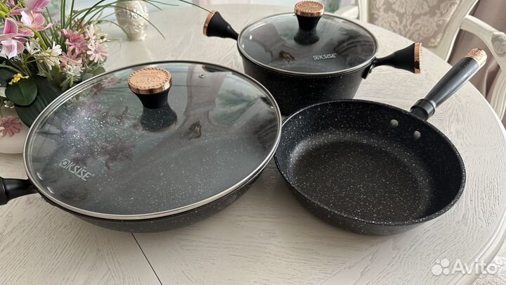 Набор кастрюль и сковородок