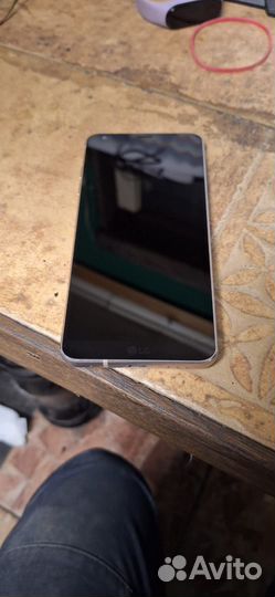 Телефон LG G6