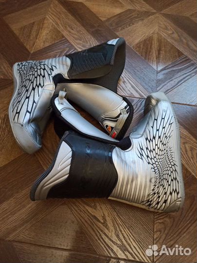 Горнолыжные ботинки нордика