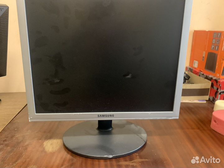 Монитор Samsung e1920nr
