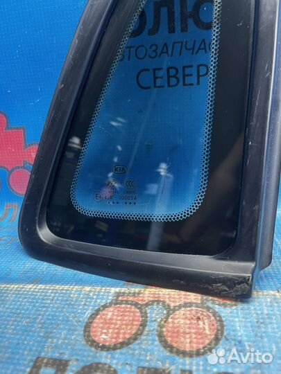 Форточка задняя правая Kia Rio 3 HB 2011-2017