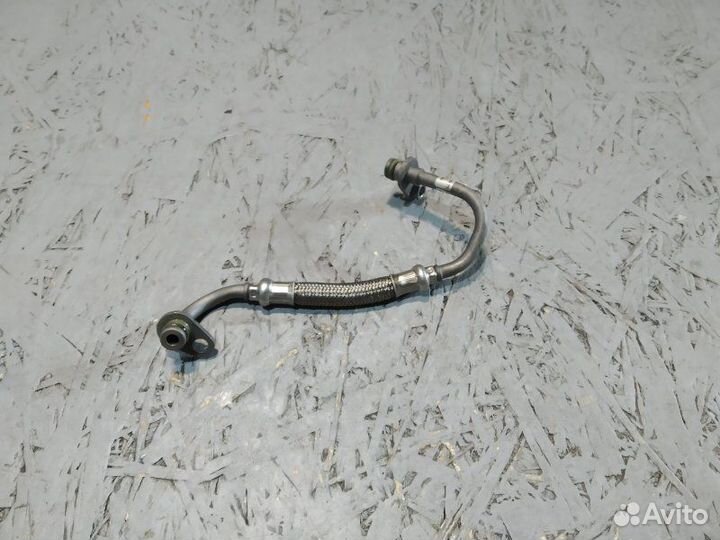 Трубка масляная левая Mercedes S-Class W222 M276