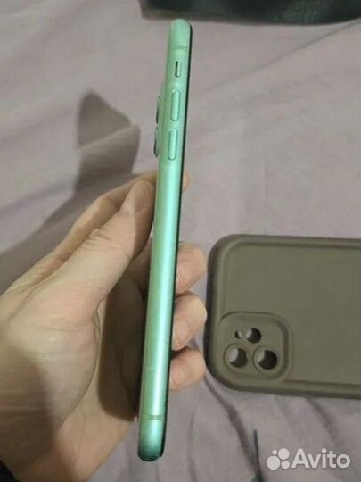 iPhone 11, 64 ГБ