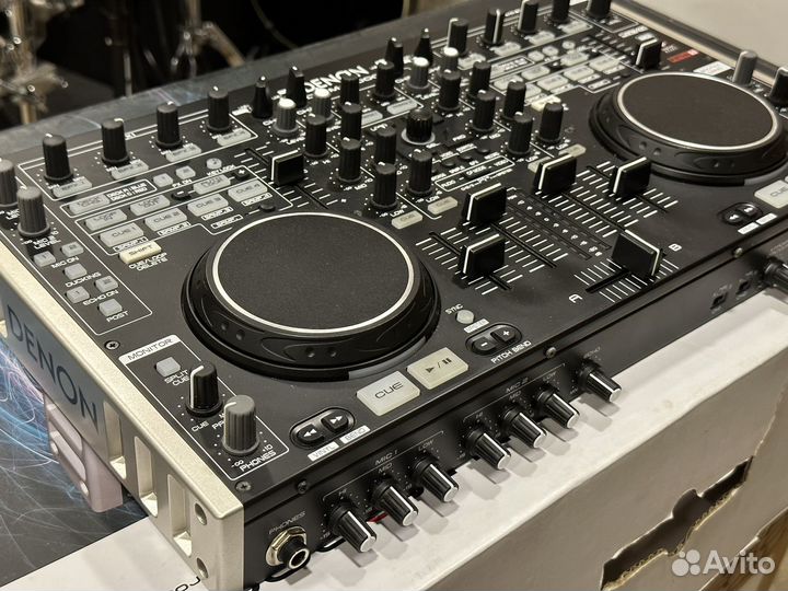 DJ-контроллер denon -mc6000