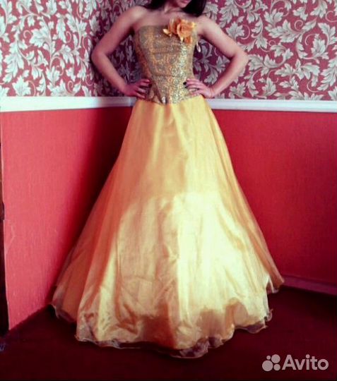 Платье вечернее