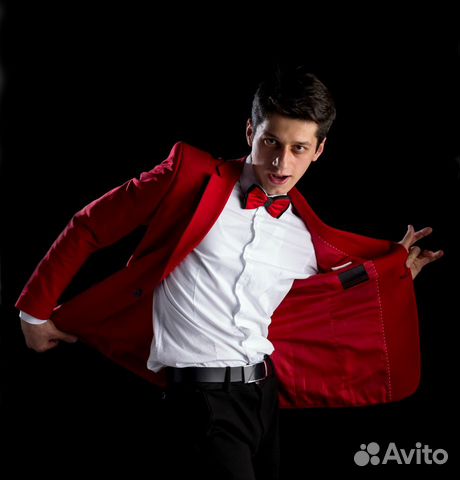 Ведущий на праздник