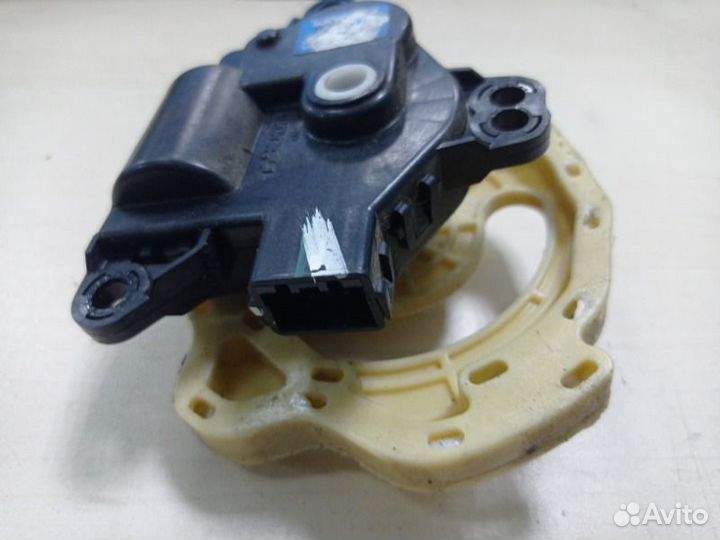 Моторчик заслонки отопителя Kia Ceed JD