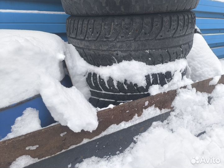 Bridgestone Ice Cruiser 7000 255/65 R17