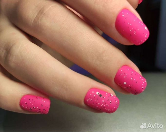 Маникюр и педикюр