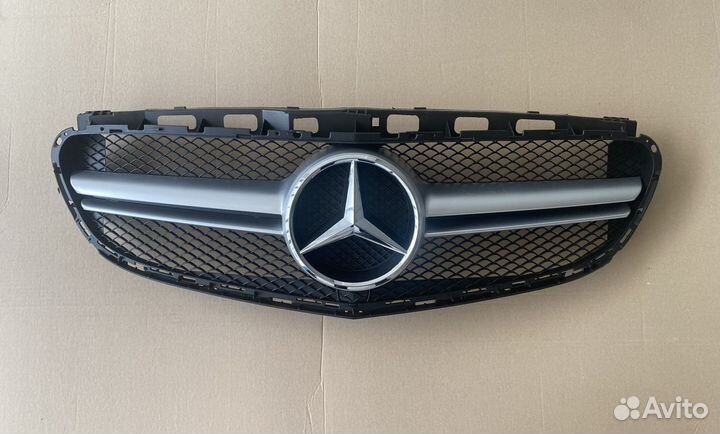 Решетка радиатора мерседес Е класс w212 рест