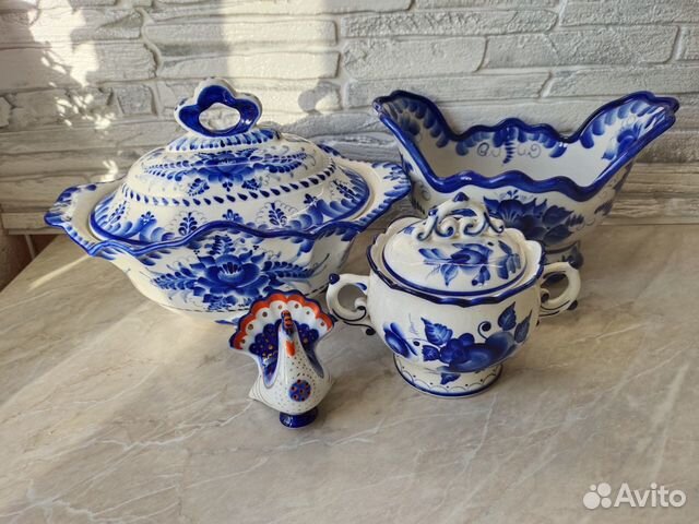 Посуда из гжели