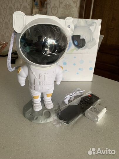 Ночник детский проектор звездного неба космонавт