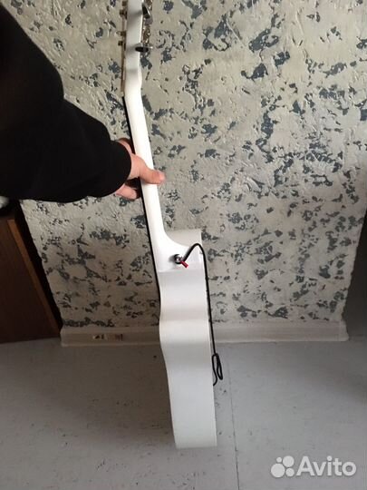 Акустическая гитара