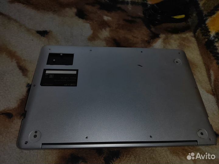 Нетбук на запчасти