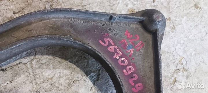 Рычаг передний левый верхний A2113300138