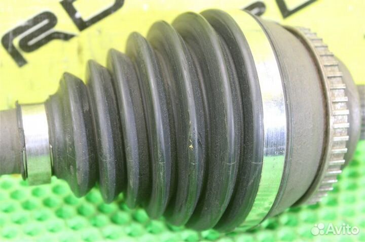 Привод передний правый Toyota Avensis ZZT251