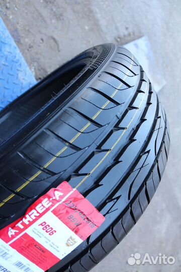 Three-A P606 225/45 R18 95W