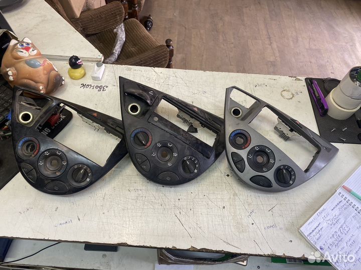 Рамка магнитолы в сборе Ford Focus 1 1998-2004