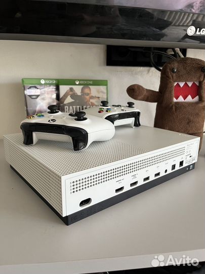 Xbox One S +450игр +2 Джоя