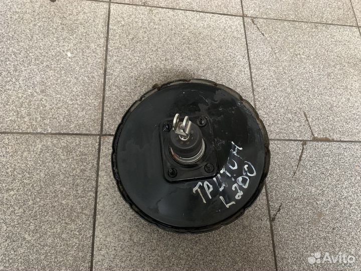 Усилитель тормозов вакуумный Mitsubishi L200