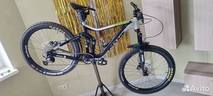 Рама giant reign 0 2013год новая