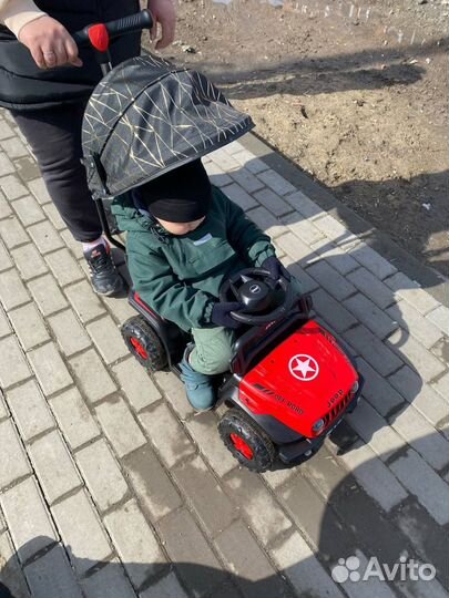 Машинка каталка толокар с ручкой