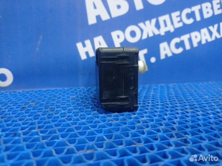 Моторчик заслонок отопителя Daewoo Lacetti седан